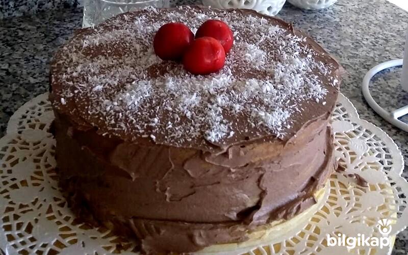 Kağıt Helvalı Yaş Pasta  Tarifler Yaş Pasta Tarifleri